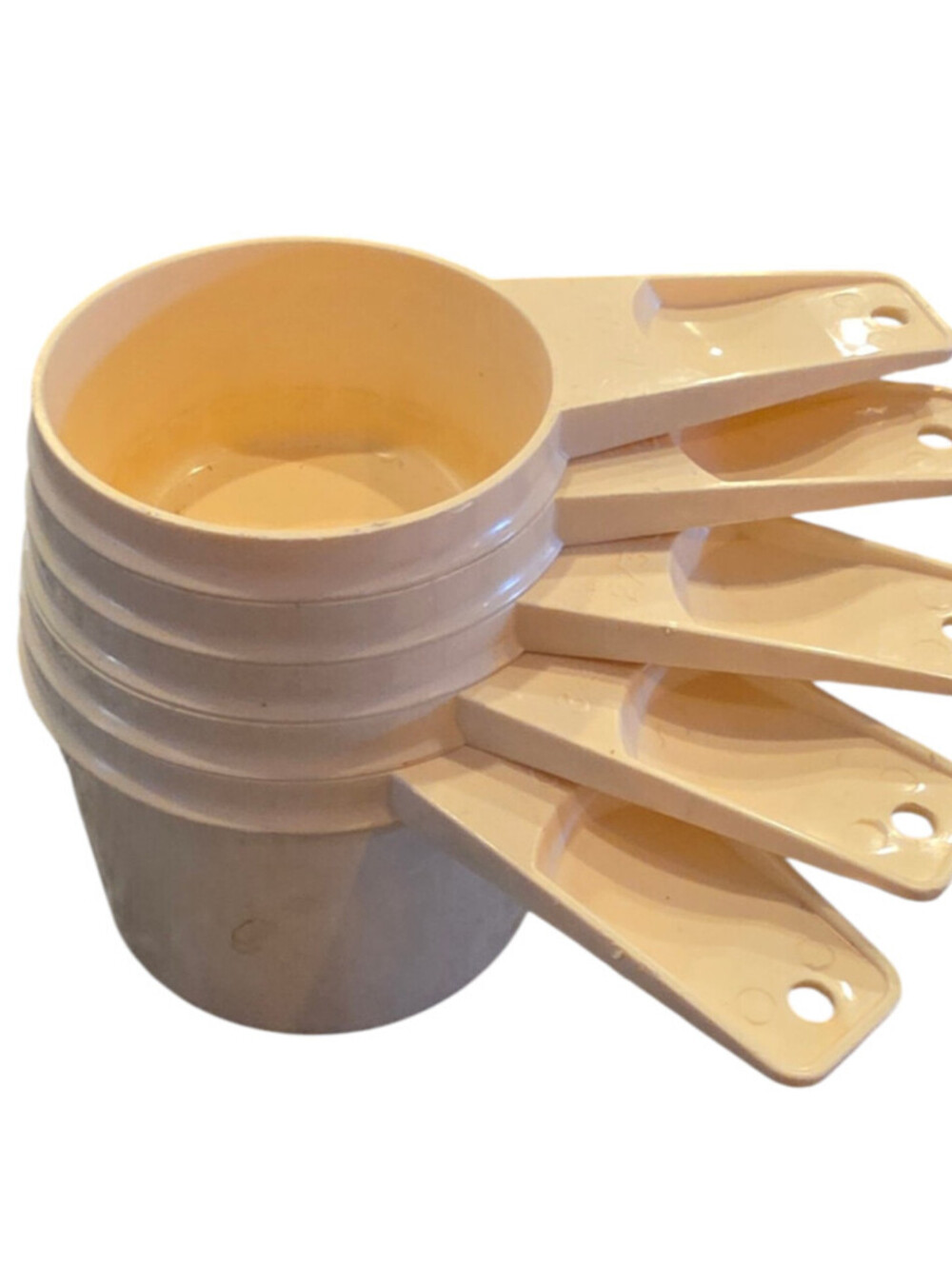 Vintage Set of 5 Almond Tupperware Nesting Measuring Cups Cream Beige